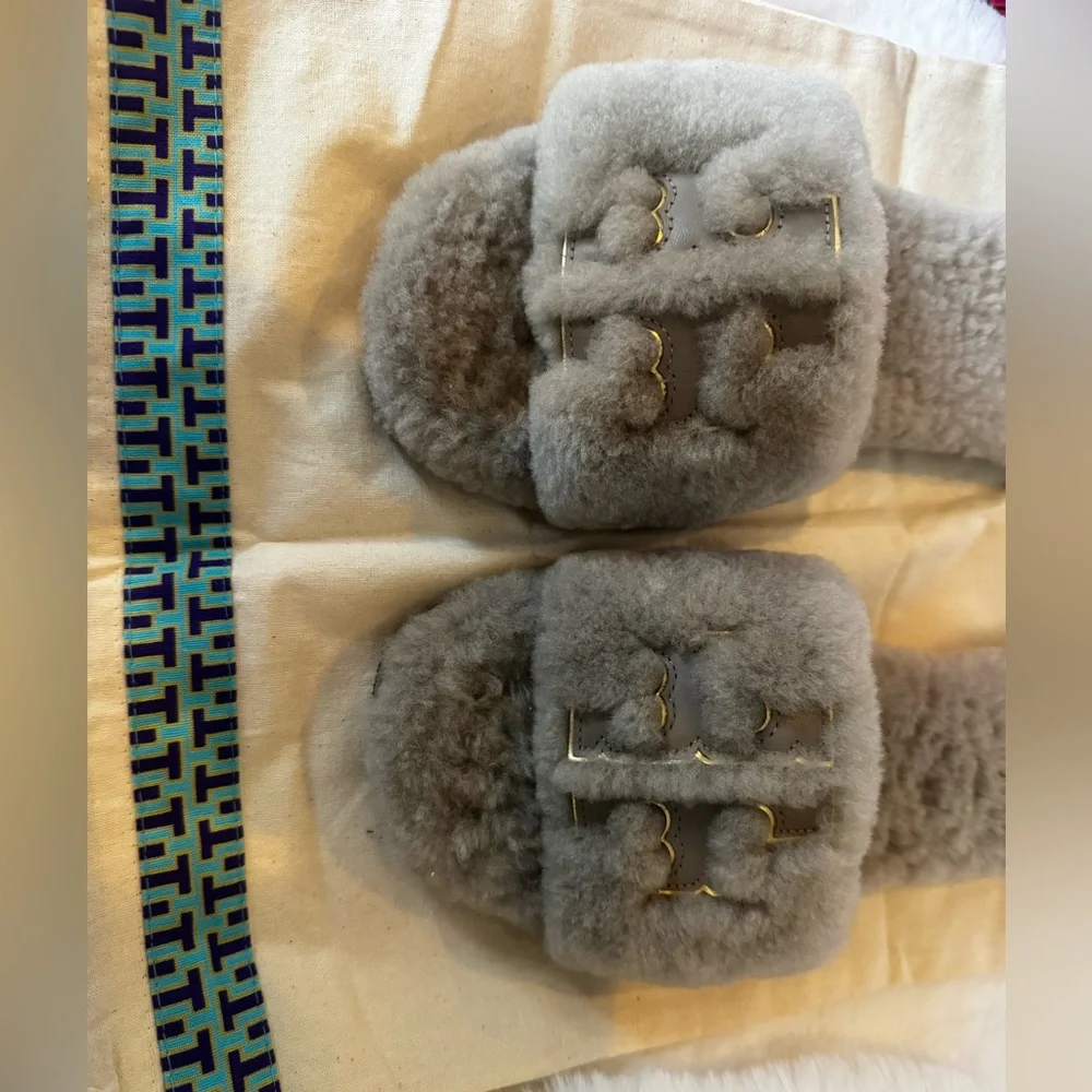 Tory Burch Shearling Slide grey/calf leather gold trim logo sz 7.5 box, dust bag